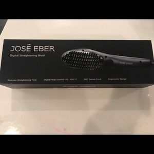 José Eber Digital Straightening Brush